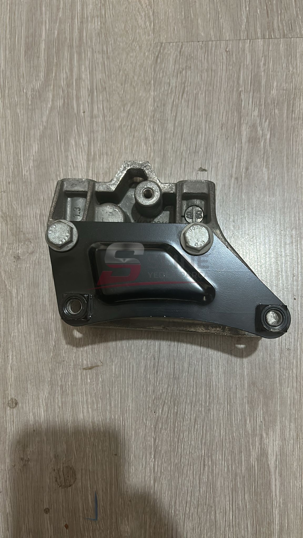 Golf5 Jetta Motor Kulak Braketi -  - 1K0199111E