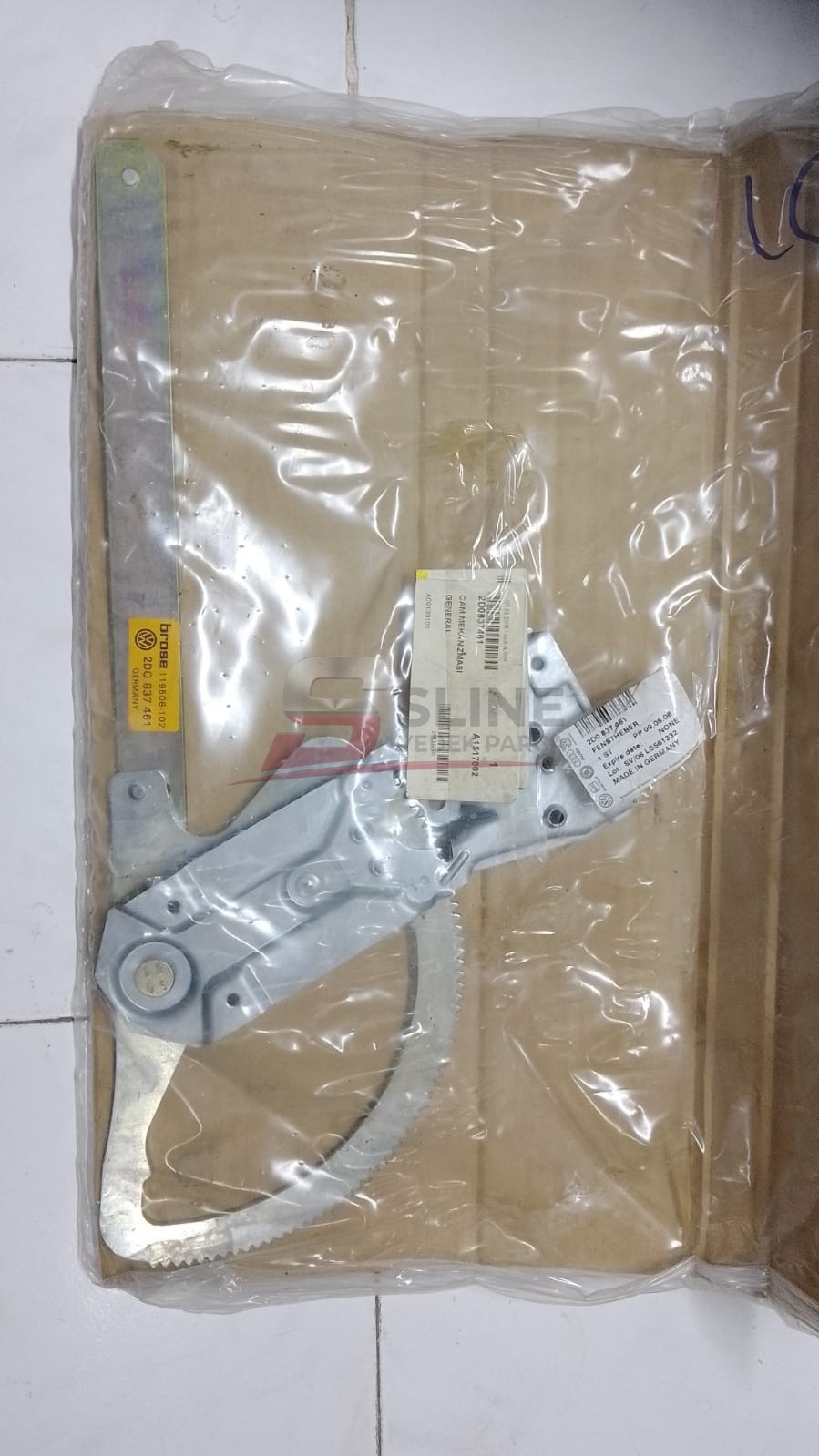 LT35 Sol Ön Cam Krikosu Elektrikli -Motorsuz- - 2D0837461 - 2D0837461